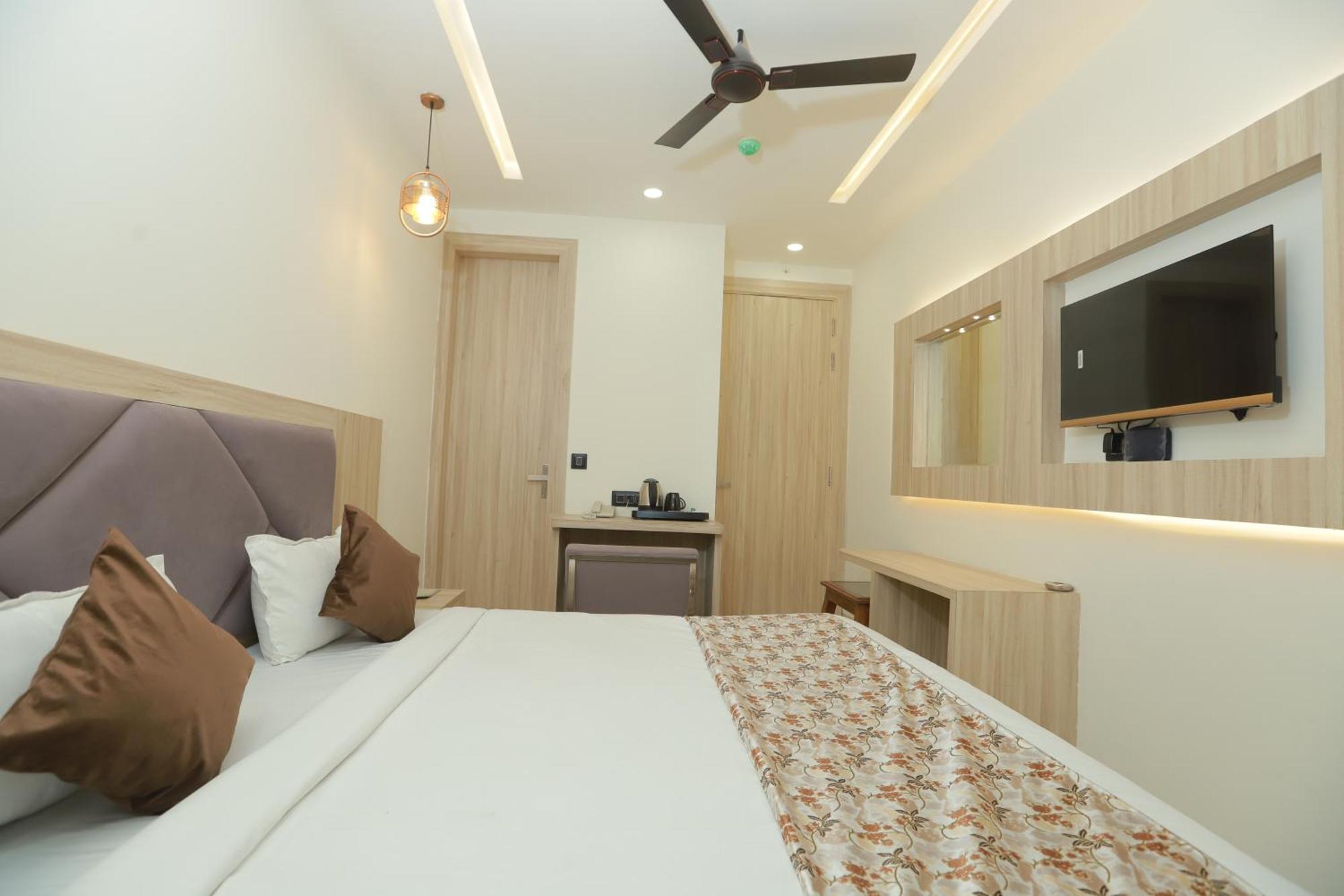 Bed & Breakfast Zed - Delhi International Airport 3*