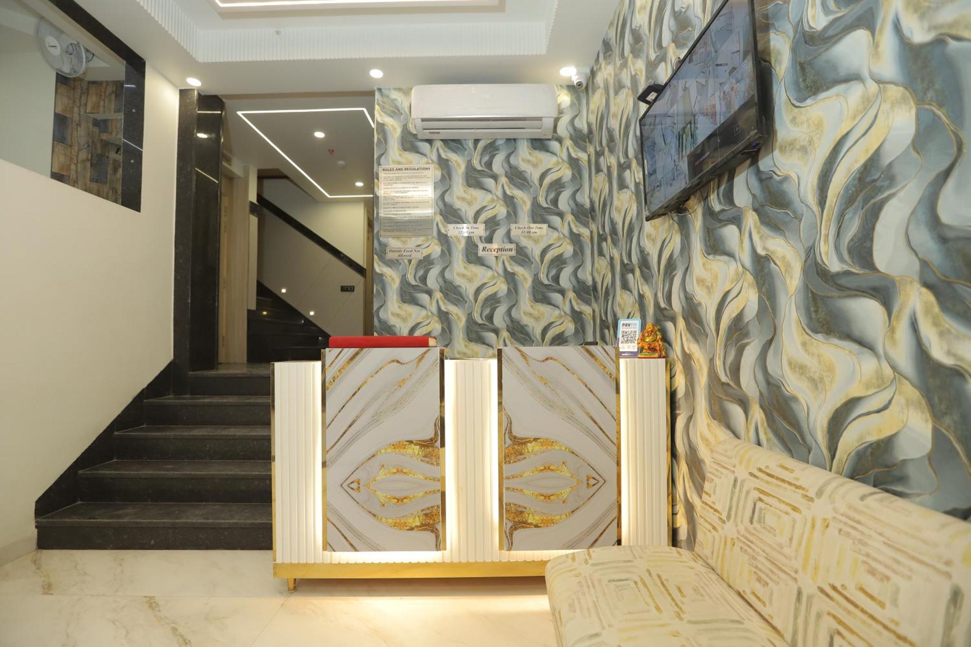 Zed - Delhi International Airport Bed & Breakfast 3*